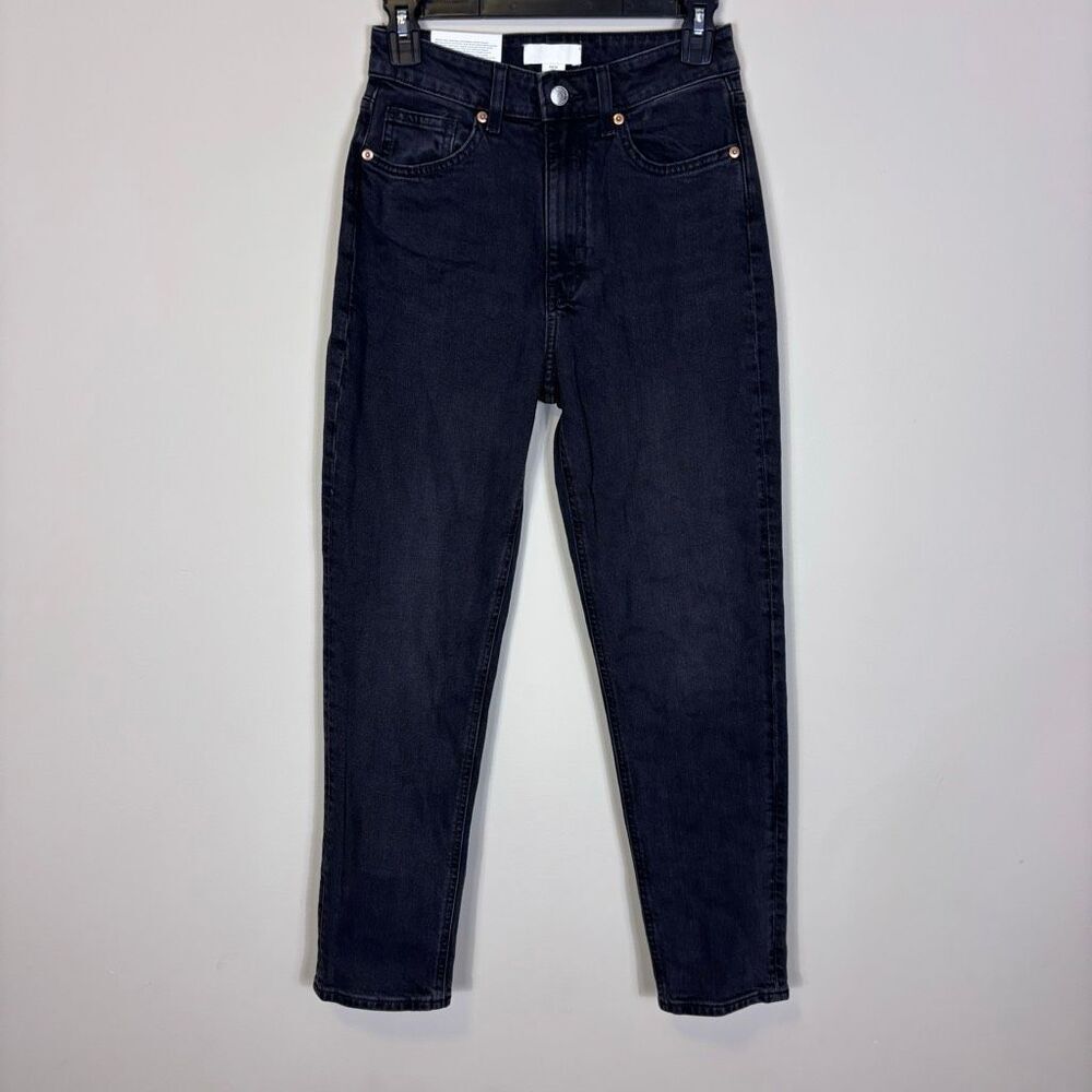 New H&M Black High Waisted Mom Jeans Size 4 runs small